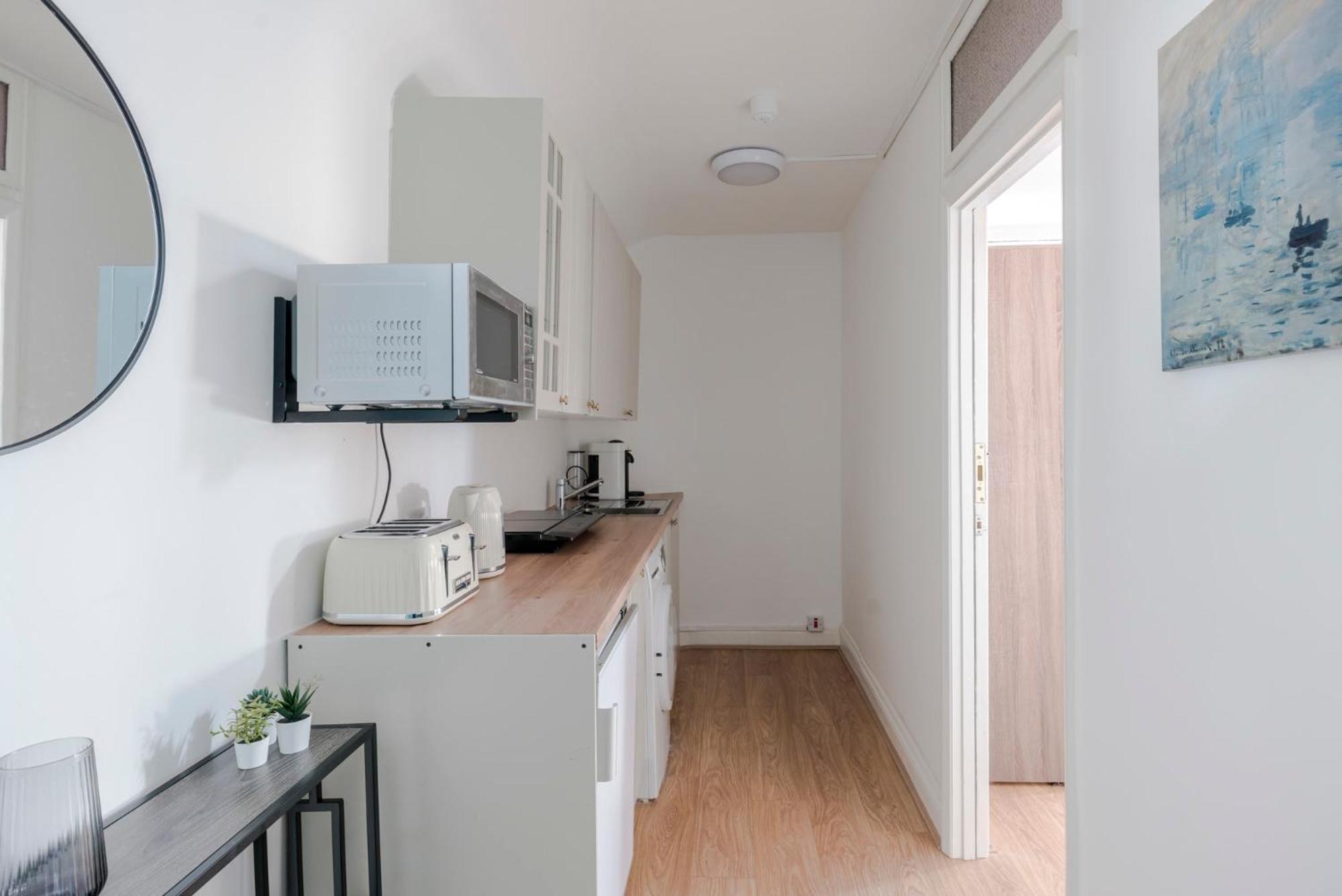 Wonderland - Fitzrovia - By Frankie Says Apartment London Bagian luar foto